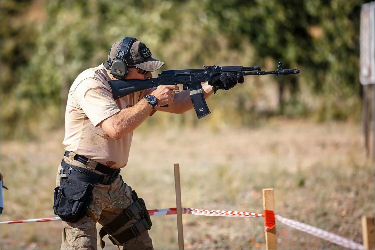 Видео во время стрельбы. Тактическая стрельба IPSC. Соревнования IPSC карабин. Сайга IPSC. Сайга для практической стрельбы.