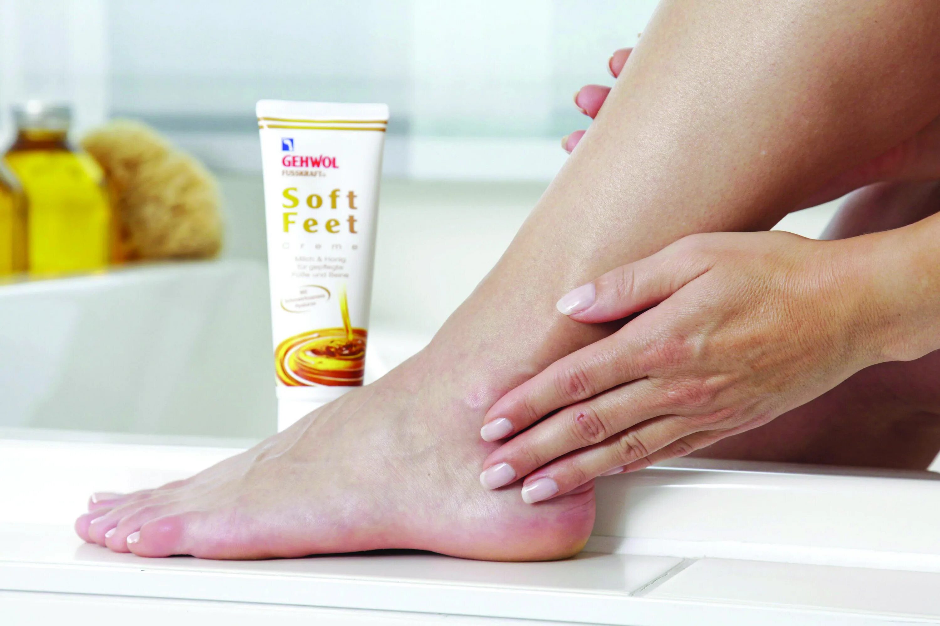 Ванночки от трещин. Gehwol Soft feet Creme. Gehwol Gerlachs foot Cream крем для уставших ног 55мл. Пилинг бамбук и жожоба - Gehwol (Геволь) Soft feet peeling 500ml. Ношгипри сахарншом диабетше.