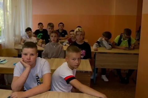 В классе 26