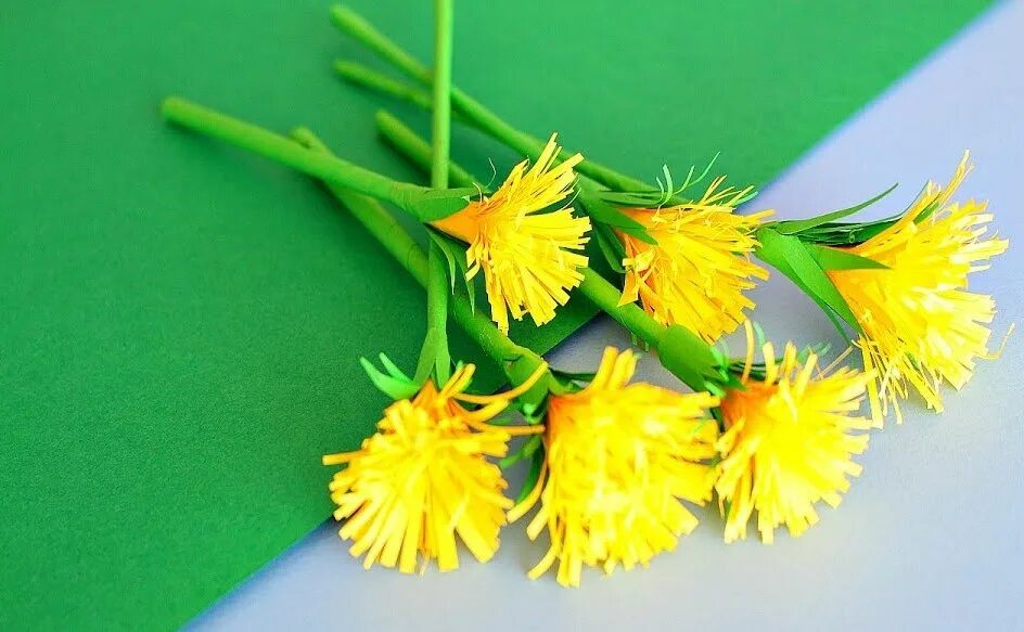 Одуванчик из бумаги. Торцевание одуванчик. Одуванчик из цветной бумаги. Одуванчик из гофрированной бумаги. Поделка одуванчик.