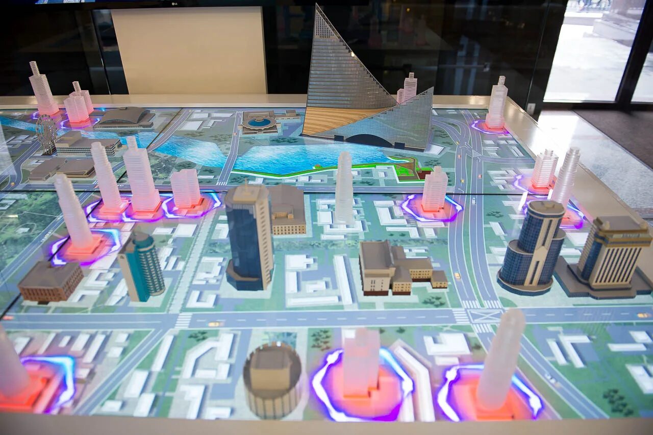 Ньютон челябинск макет. Жк ньютон генплан. Макет челябинска. Макет челябинск. Макет челябинска.