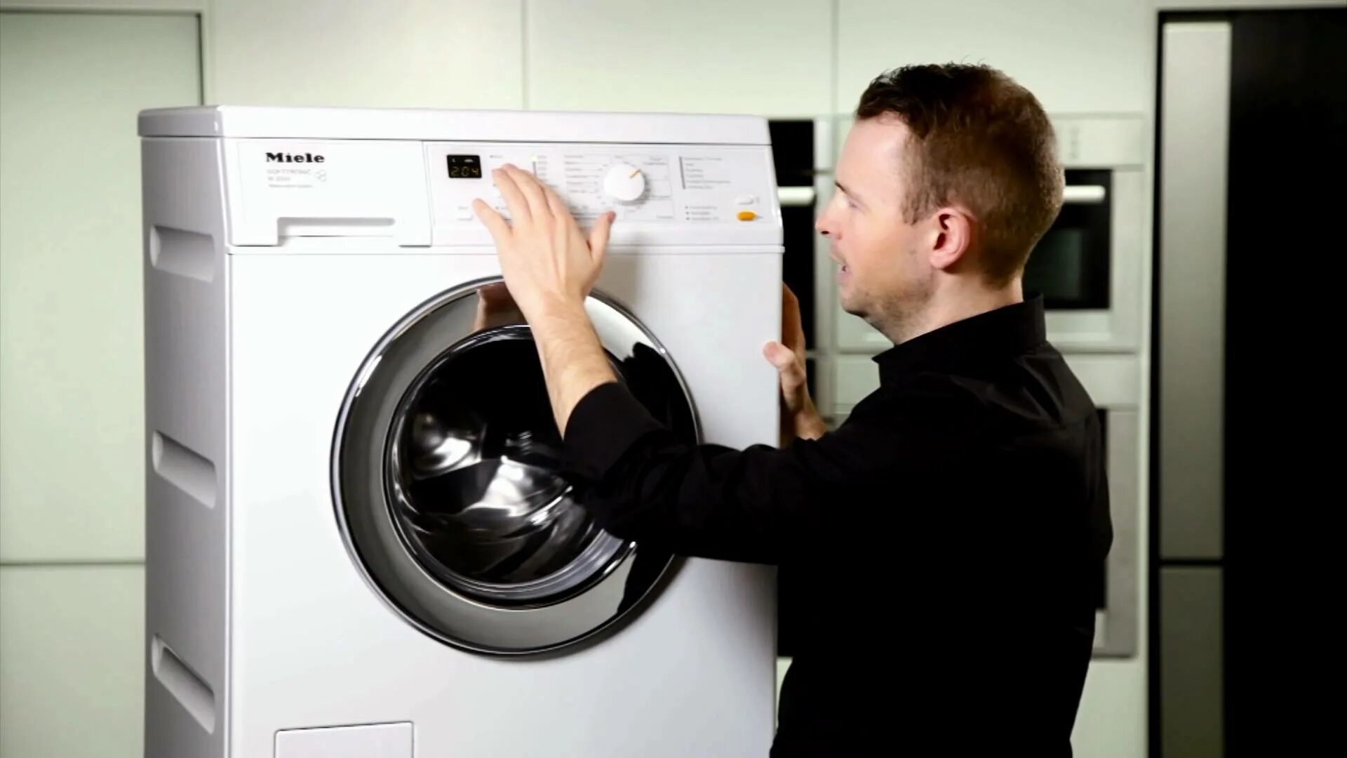 Ремонт бытовой техники миле. Miele w 3241. Стиральная машина Miele w4146. Mille техника Стиральные машины. Поломки стиральных машин.