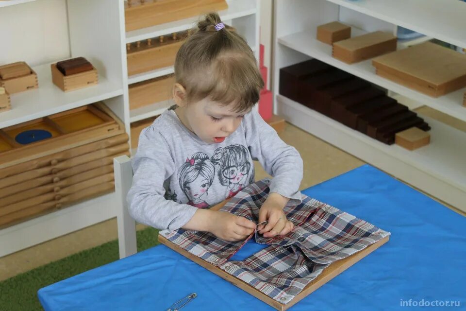 Монтессори жизнь. Монтессори замки монтессори питер. зона практической жизни монтессори. занятия по методике монтессори.