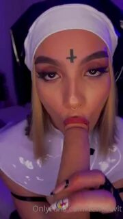nun, camgirl, camwhores, cam videos, cam porn, webcam videos, cambro.tv, ca...