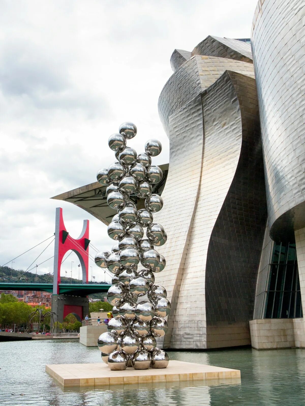 Sculpture and architecture