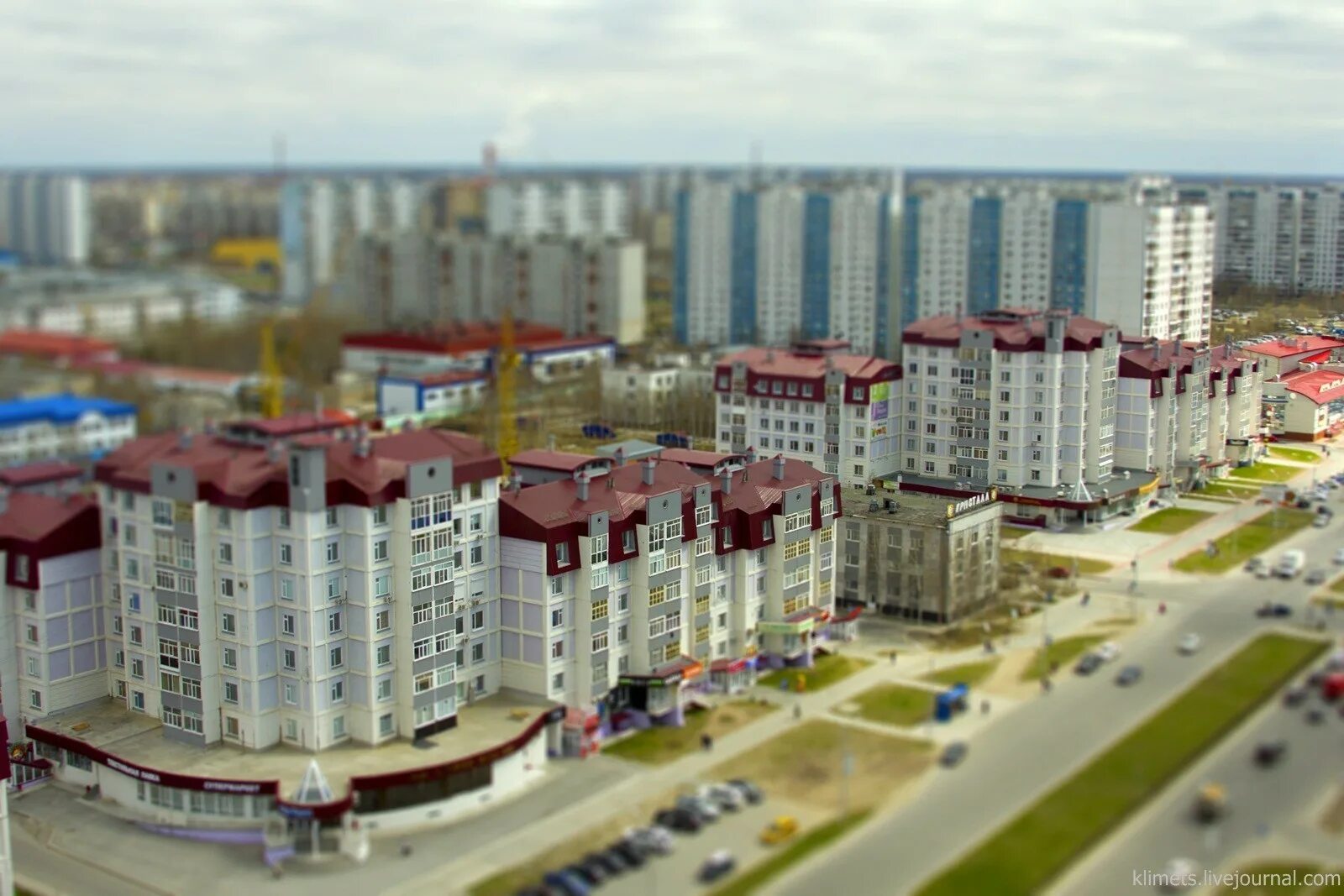 Городской сайт нижневартовска. Город Нижневартовск. Архитектура города Нижневартовска. Нижневартовск численность. Здания города Нижневартовска.