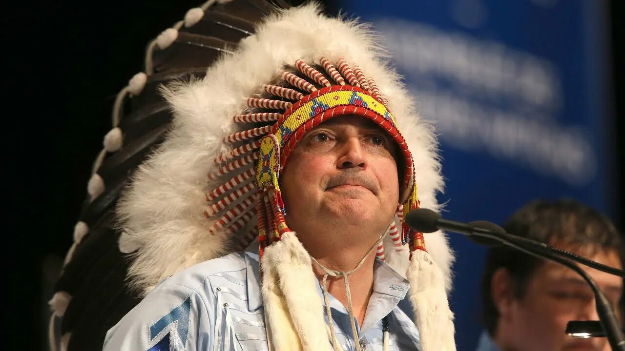Канадский индеец сканворд. Канадские индейцы. Фестиваль индейцев в Канаде. Канада индейцы 2022. Индейцы Канады фото.