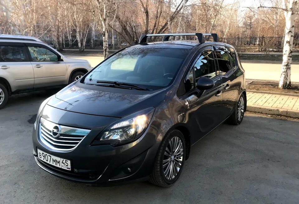 Gm купить опель. Opel Meriva b. Opel Meriva a диски. Opel Meriva b Terra Drive. Рейлинги Опель Мерива а.