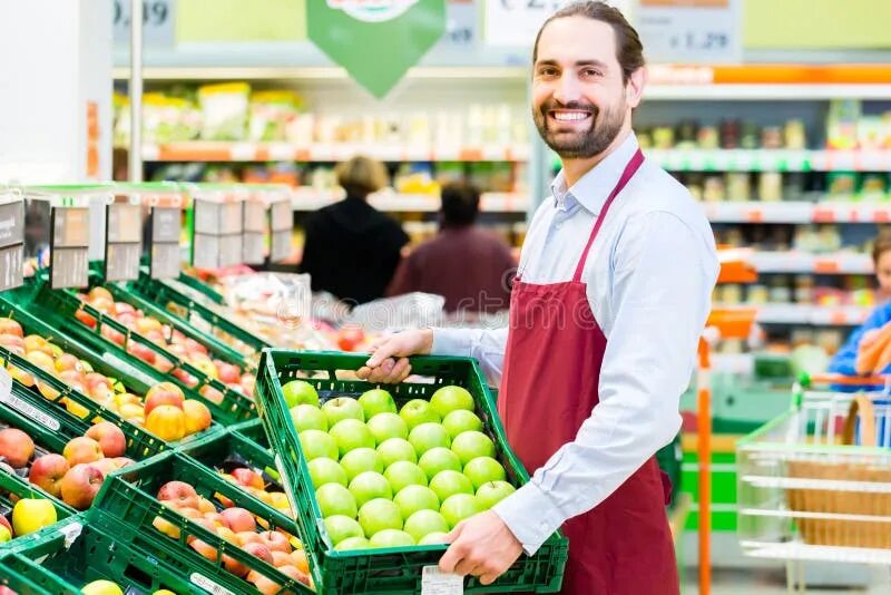 Supermarket offers. Комфорт покупателя. Женщина в продуктовом. Супермаркет картинки. Supermarket offers.