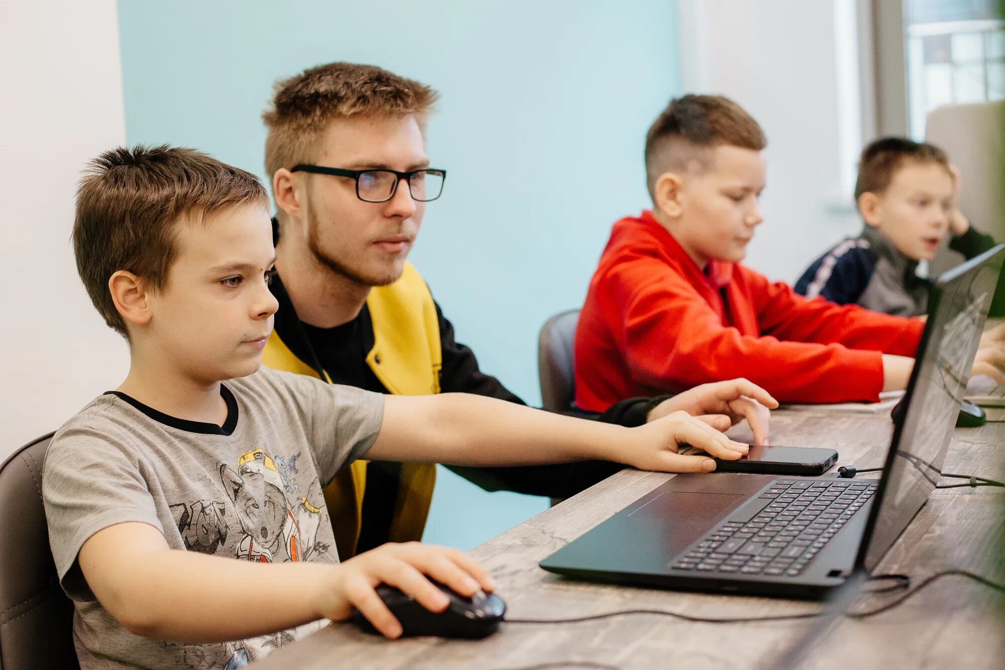 Школа программирования для детей отзывы. Курсы программирования для детей. Курсы по программированию для детей. Кибер школа ижевск. Школа программирования для детей kiberone, анапа.