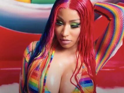 Nicki minaj titty.