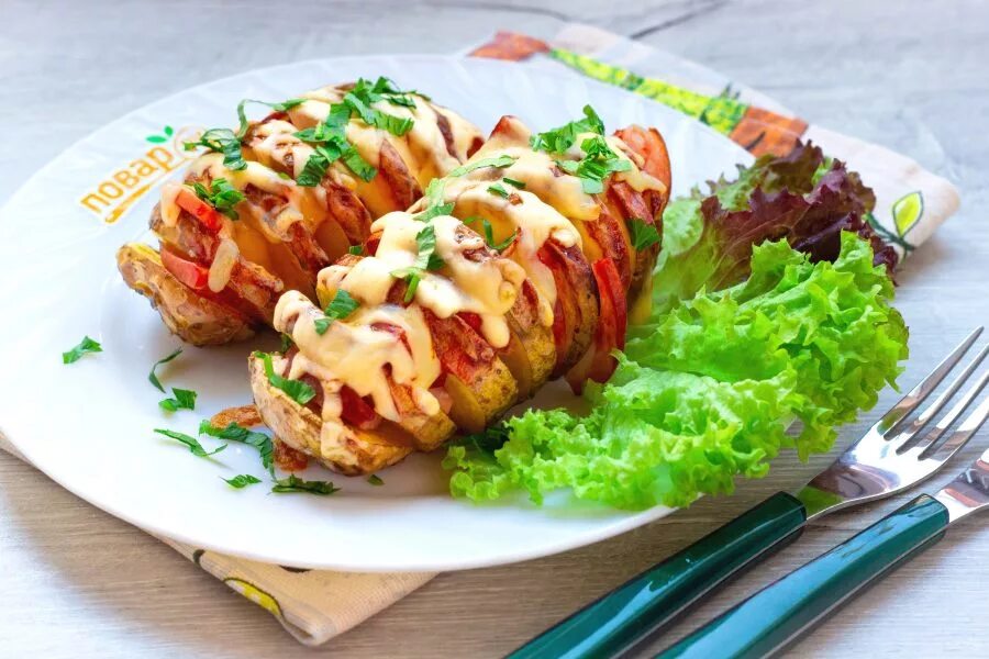 Картошка гармошкой с беконом рецепт