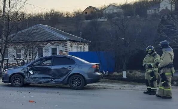 Авария в Старом Осколе вчера. ДТП С участием Mitsubishi Lancer x Пронск. Авария в Оренбурге с участием Митсубиси Лансер. ДТП С участием Mitsubishi Lancer x Новомичуринск.