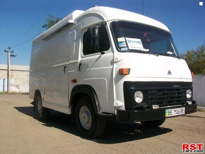 Авиа авто с пробегом. Avia a21. Авиа 21. Авиа 3211. Авиа а 21 изотермический.