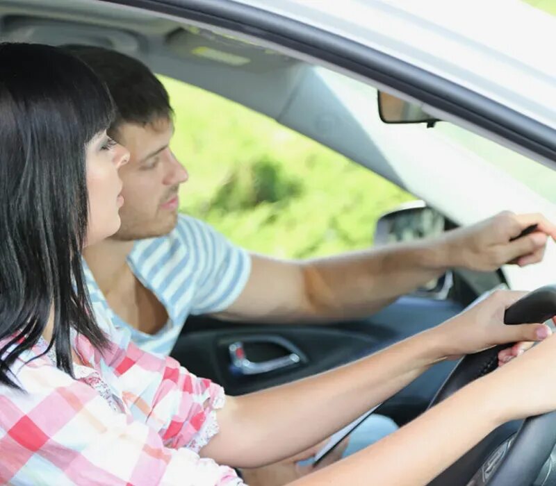 Learn to drive a car. Практика вождения автомобиля. Частные уроки вождения. Первые навыки вождения автомобиля. Уроки вождения картинки.