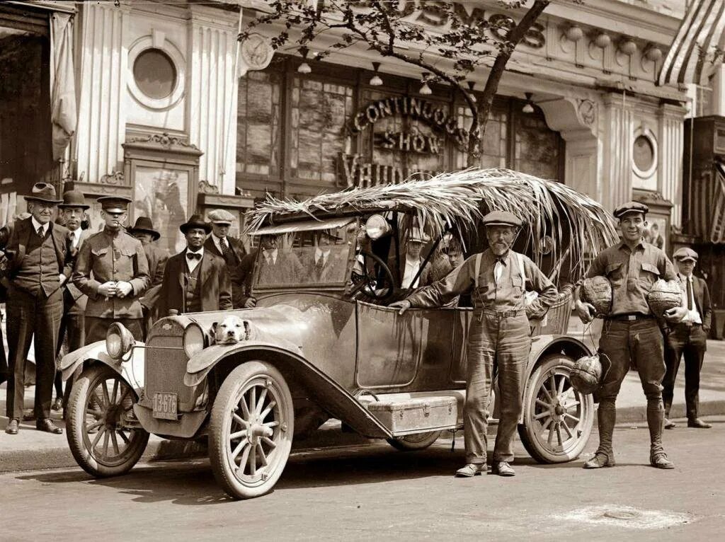 кризис на уолл стрит 1930. 20 е годы 20 века сша. америка в 1920-е годы. 5 авеню нью-йорк. продуктовый магазин 19 век в америке.