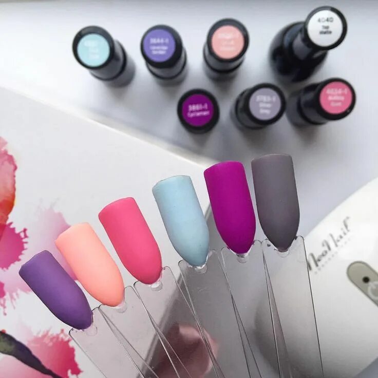 Маникюр лак. Гель лак с акварельным эффектом. Палитра цветов для маникюра. Новые гель лаки для ногтей. Маникюр лак.