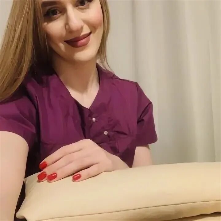 Массажистки с большой грудью москва. Массажистки челябинска. Медовый массаж лица. Массаж щербинка. Стоматология щербинка.