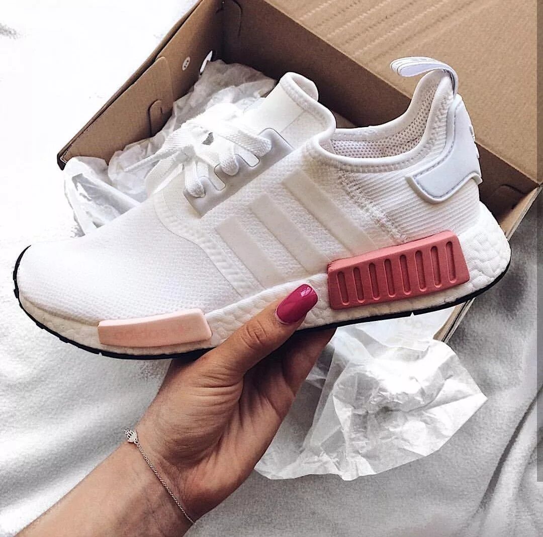 Адидас NMD женские. Кроссовки адидас NMD женские. Кроссовки женские adidas NMD_r1. Adidas NMD Pink White. Садовод кроссовки адидас