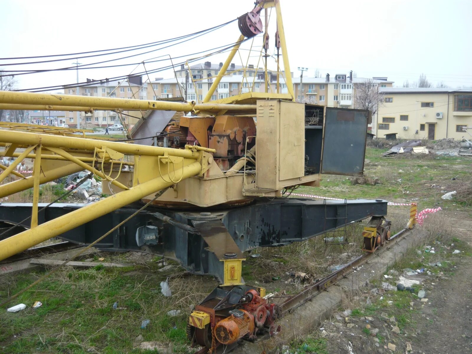 Стрела кс 3577. Кран накренился. Кб-408. Картридж крана смесителя однорычажного в25 металл. Противовес на автокран ивановец.