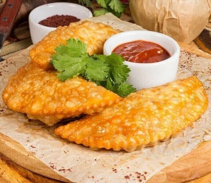 советские чебуреки. чебуреки жареные.