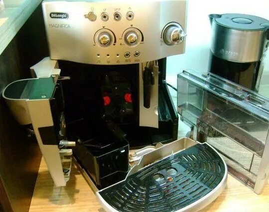 Delonghi magnifica декальцинация. Промывание кофемашины. Делонги кофемашина декальцинация. Кофемашина delonghi magnifica esam 4200. Делонги как промыть.