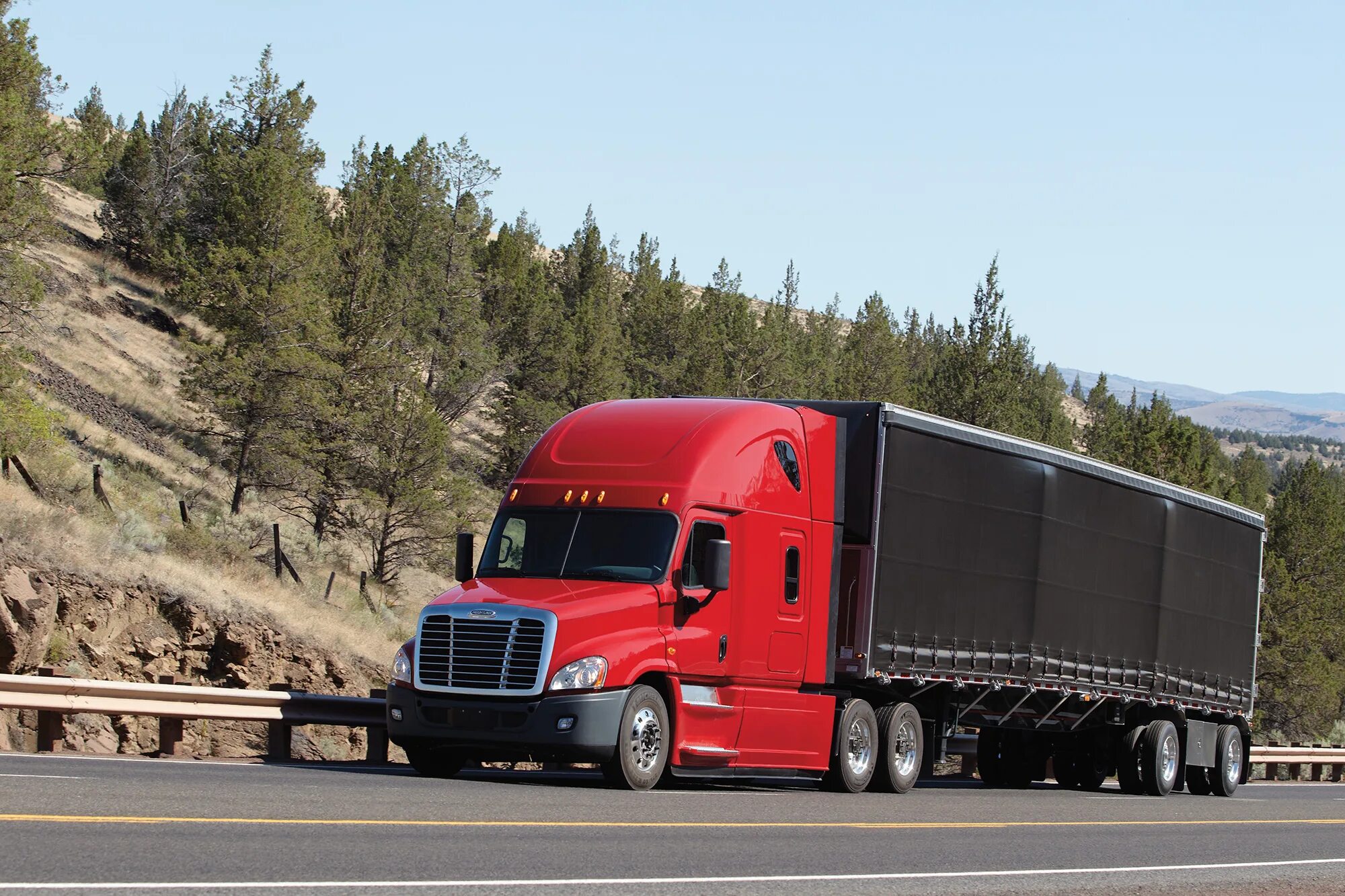 Про грузовой автомобиль. Фредлайнер Каскадия. Freightliner Cascadia Truck. Трак freightliner Cascadia. Freightliner Cascadia машина.