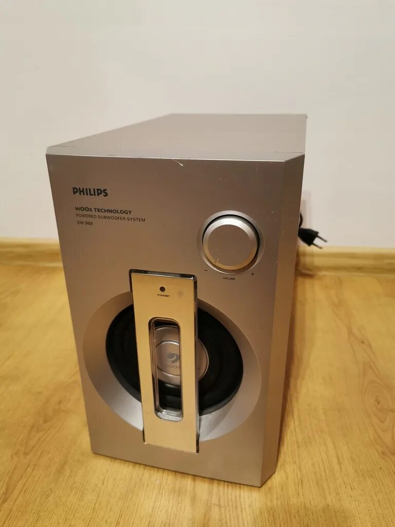Philips sw966 75w. Сабвуфер филипс. Philips subwoofer sw8000sa 165w. Сабвуфер philips 2009. Активный сабвуфер филипс.