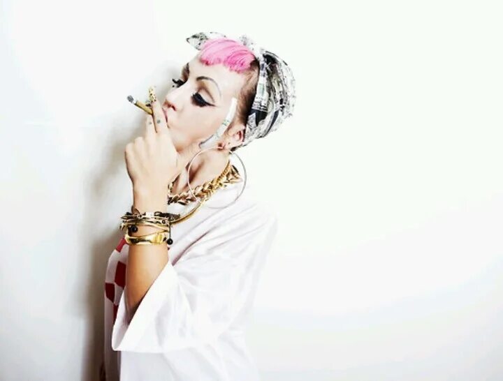 Брук кэнди. Брук кэнди genesis. Grimes brooke candy. Brooke candy 2020. Brooke candy 2020.