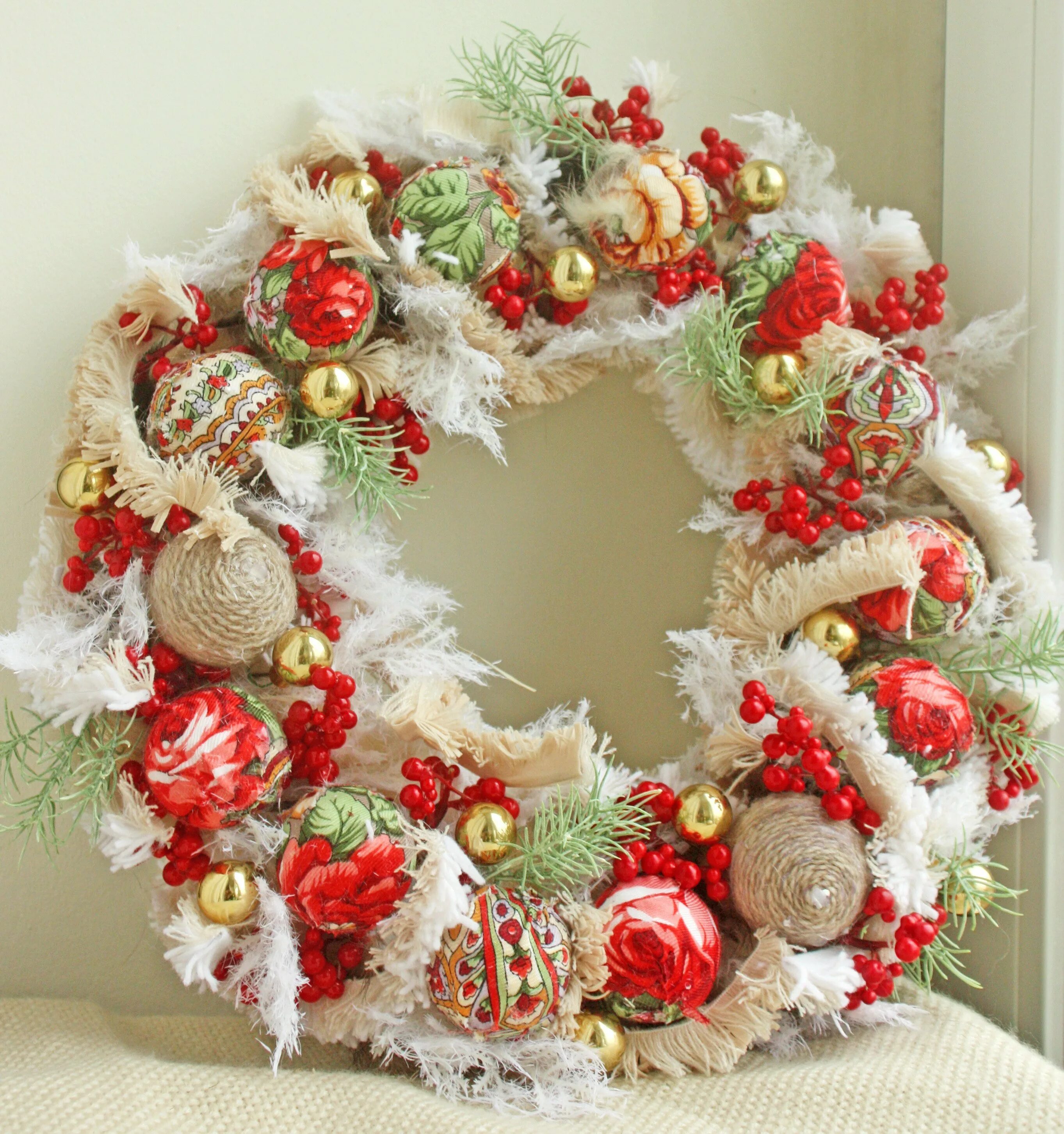 рождественский венок. New year wreath. New year wreath. новогодние веночки. рождественский венок mistletoe.