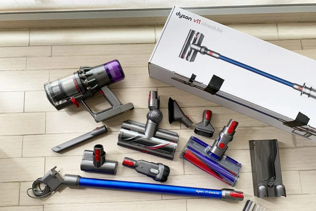 Dyson v11 advanced. Dyson cyclone v10 absolute. пылесос дайсон v11. пылесос dyson v11. dyson v11 absolute.