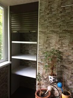 Шкаф с полками для балкона