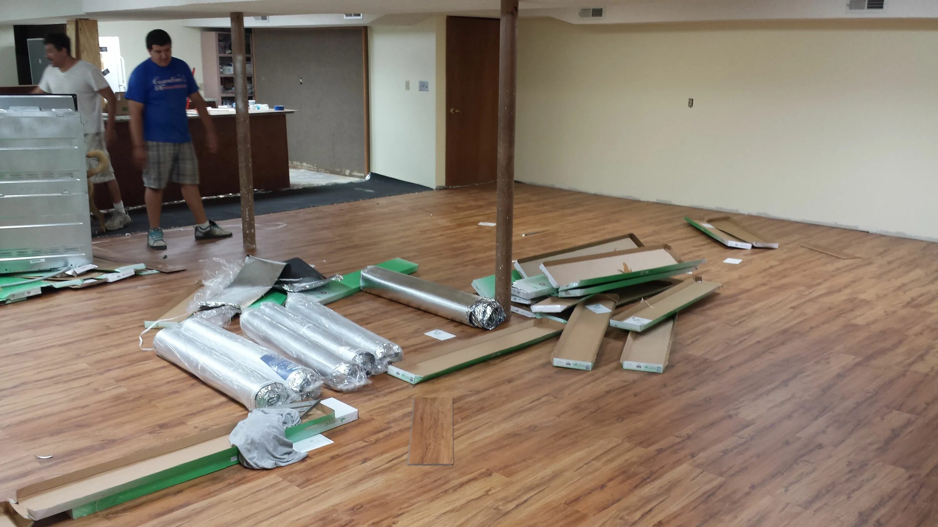 Floor is given to. Subfloor ламинат. floor level ярославль. installation of the floor formwork. floor laminate box.