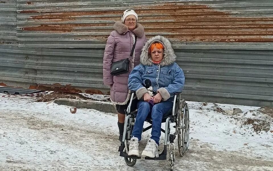 Переселенцы инвалиды. Инвалид. инвалиды. масленица для детей на улице. семья инвалидов из 40 человек.