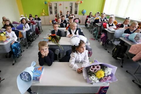 В школу до сих пор