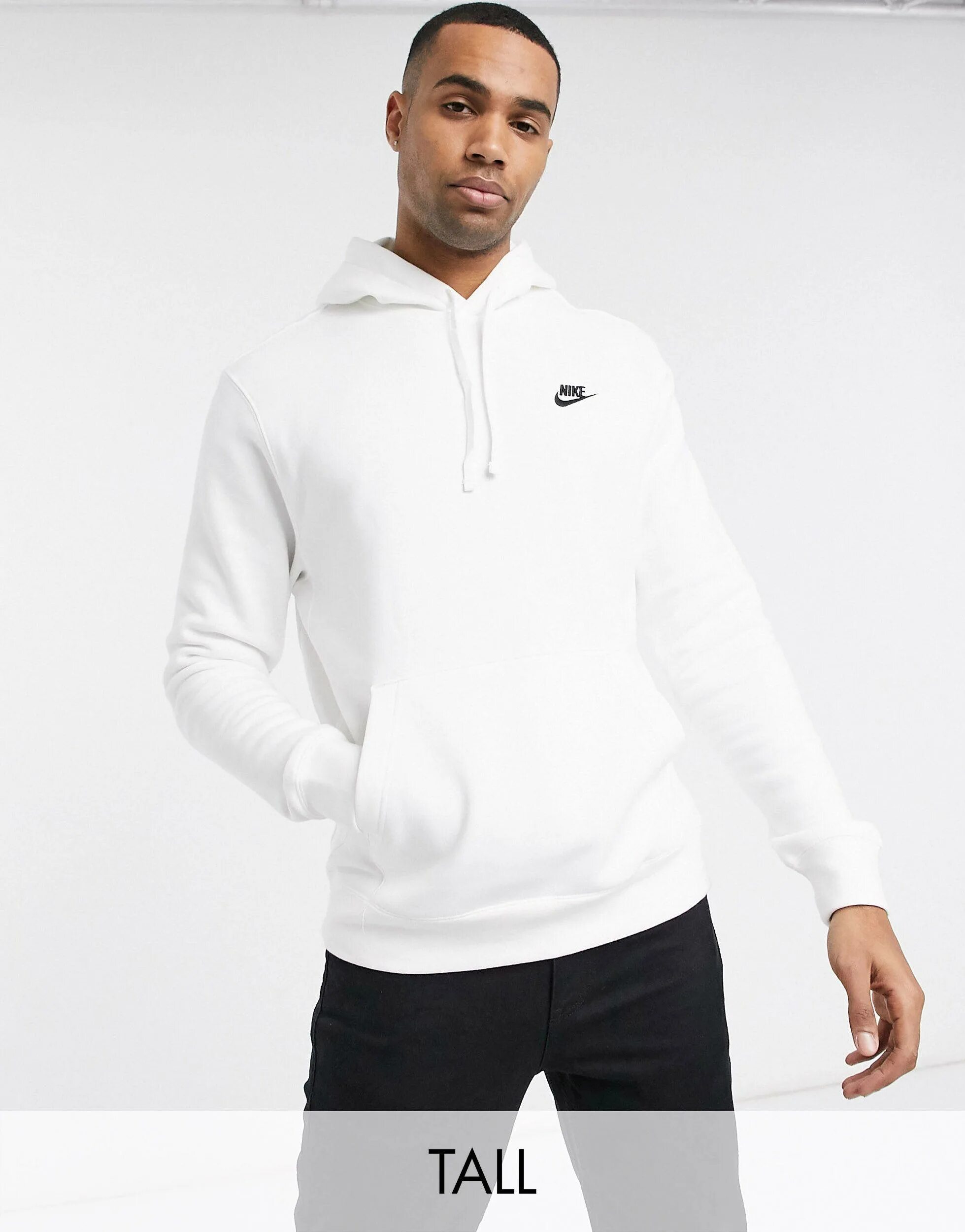 Белое худи найк. Nike Tall Club худи белый. Худи Nike Club Swoosh белый. Худи мужская Nike Sportswear Club белая. Nike Tall Club худи.