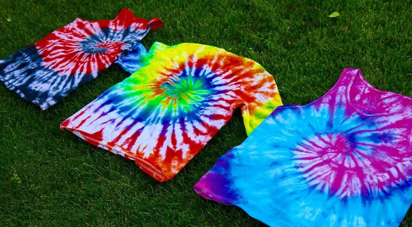 Формы тай дай. Техника tie-dye. тай да. стиль тай дай в одежде. окрашивание tie-dye.