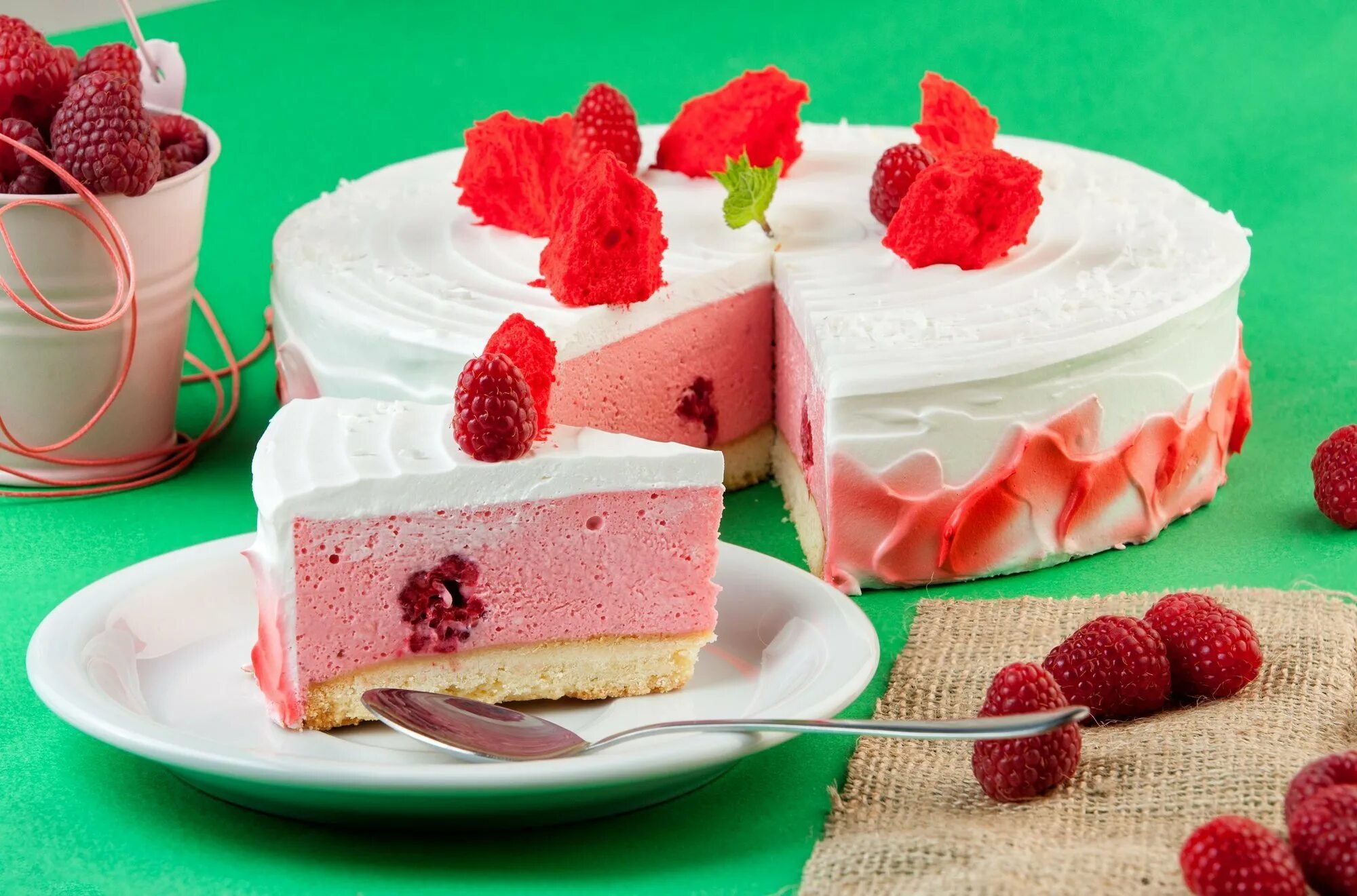 Торт малиновый пломбир я тортодел. Торт кокос манго маракуйя. Творожно йогуртовый чизкейк. Муссовые торты замораживают. Муссовый торт мороженое.