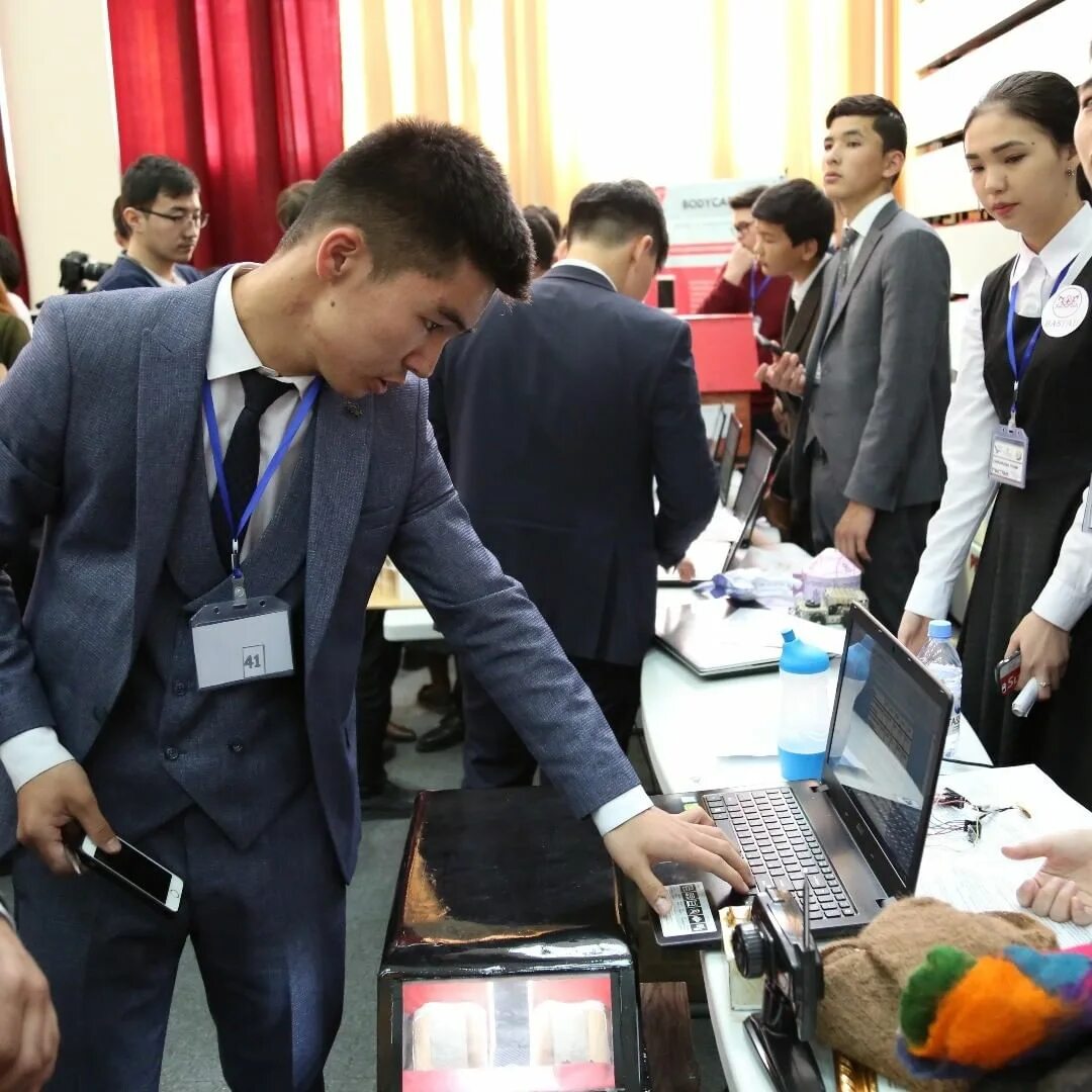 ставрополь доктор антипов виктор. успешный стартап проект. бизнес девушка современная. стартап-студия университета иннополис. стартап 20.