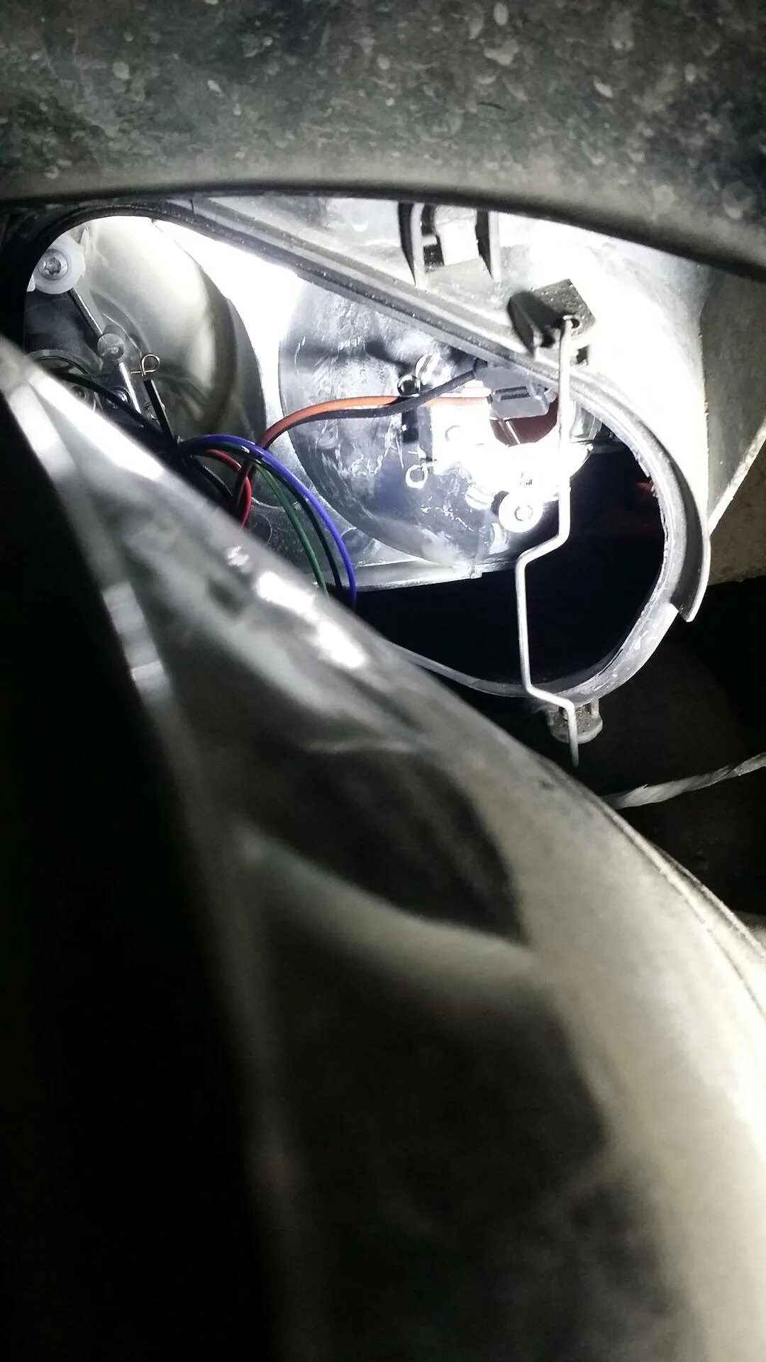 Лампа ближнего света уаз патриот 2017. Лампа ближнего света уаз патриот 2014. Замена ламп патриоте. Замена ламп патриоте. Лампа ближнего уаз патриот 2011.