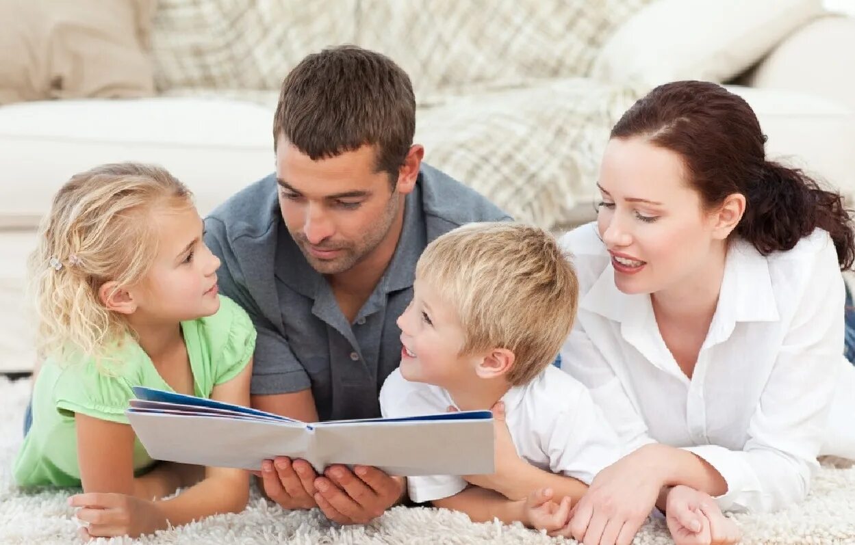 Story 1 family. Родители и дети. Воспитание ребенка. Общение родителей с детьми. Семейное воспитание.