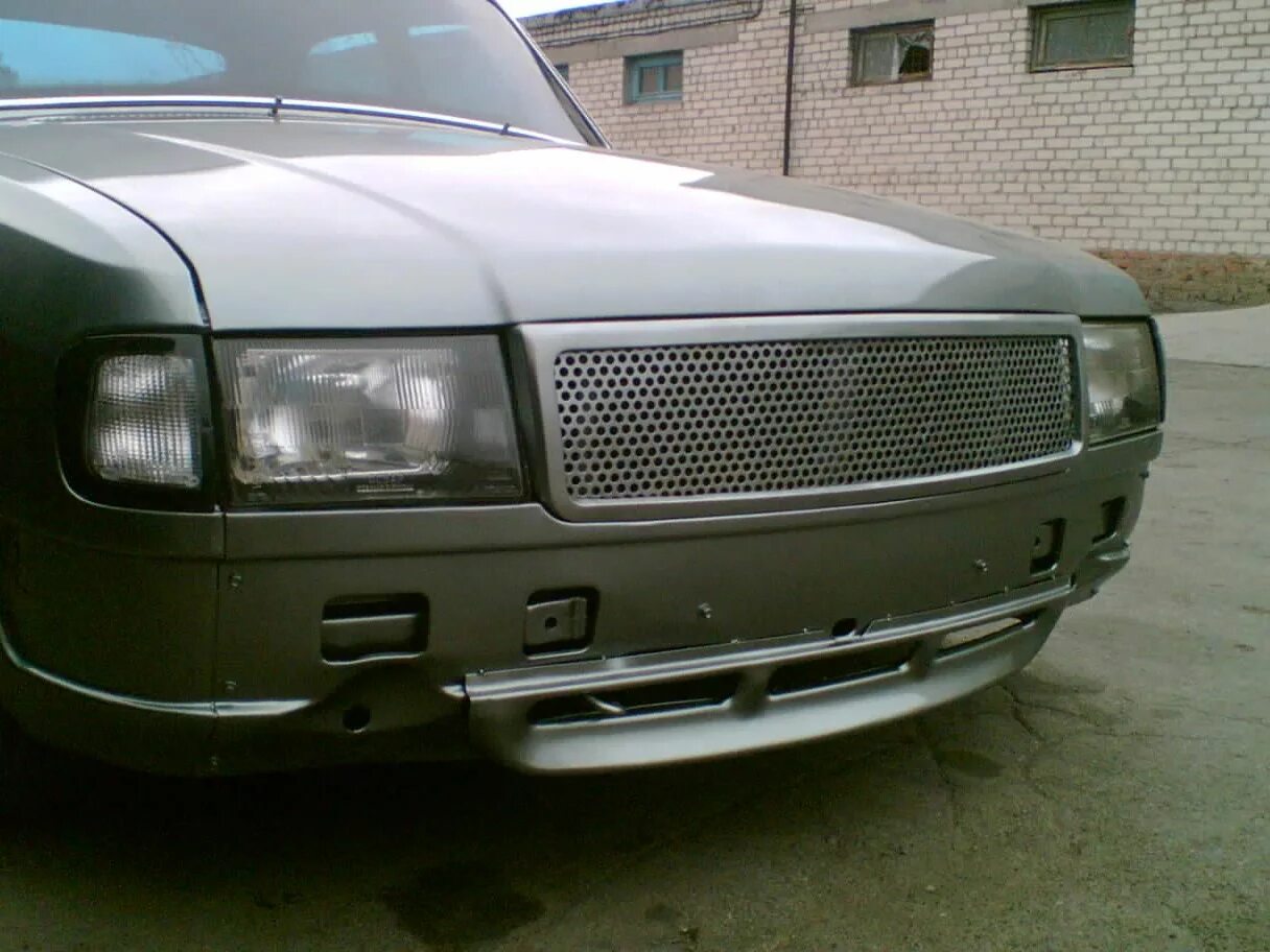 Решетка волга 31105. Решетка радиатора газ 3110. Решетка радиатора волга 31105. Решетка облицовки радиатора волга газ-31029. Газ 3102 решетка.