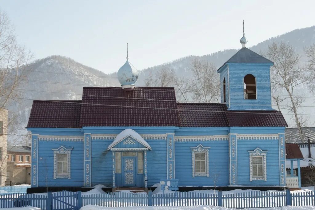 Горно алтайск онгудай. Онгудай горный Алтай. Церковь села Онгудай. Успенская Церковь с. Шебалино. Храм св Троицы Онгудай.