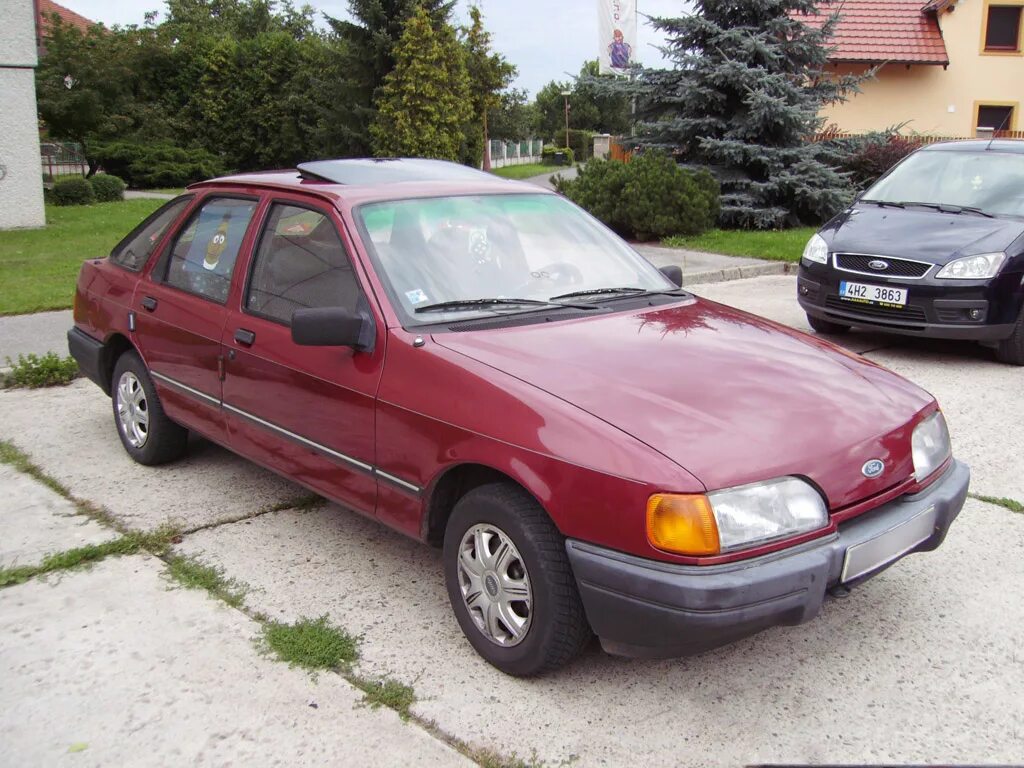 Ford sierra 1. Бензином форд сиерра. Форд сиерра седан 1987. 0 купе. Форд сиерра 1988.