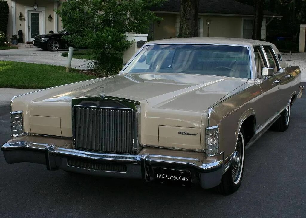 Линкольн таун кар 2. Линкольн 1978 Town car. Lincoln Town car 1978. Lincoln Town car. 1978 Lincoln Continental Town car.