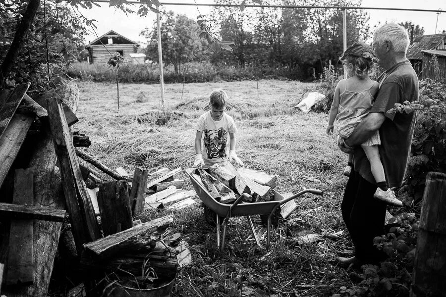 Жизнь в деревнях ссср. Советская деревня. Детство в деревне. Детство в деревне СССР. Советские люди в деревне.