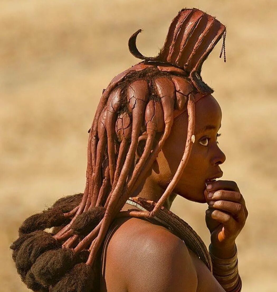 Tribe himba купить. Племя Химба в Африке. Племя Химба в Намибии женщины. Химба Ангола. Племя Химба в Африке девушки.