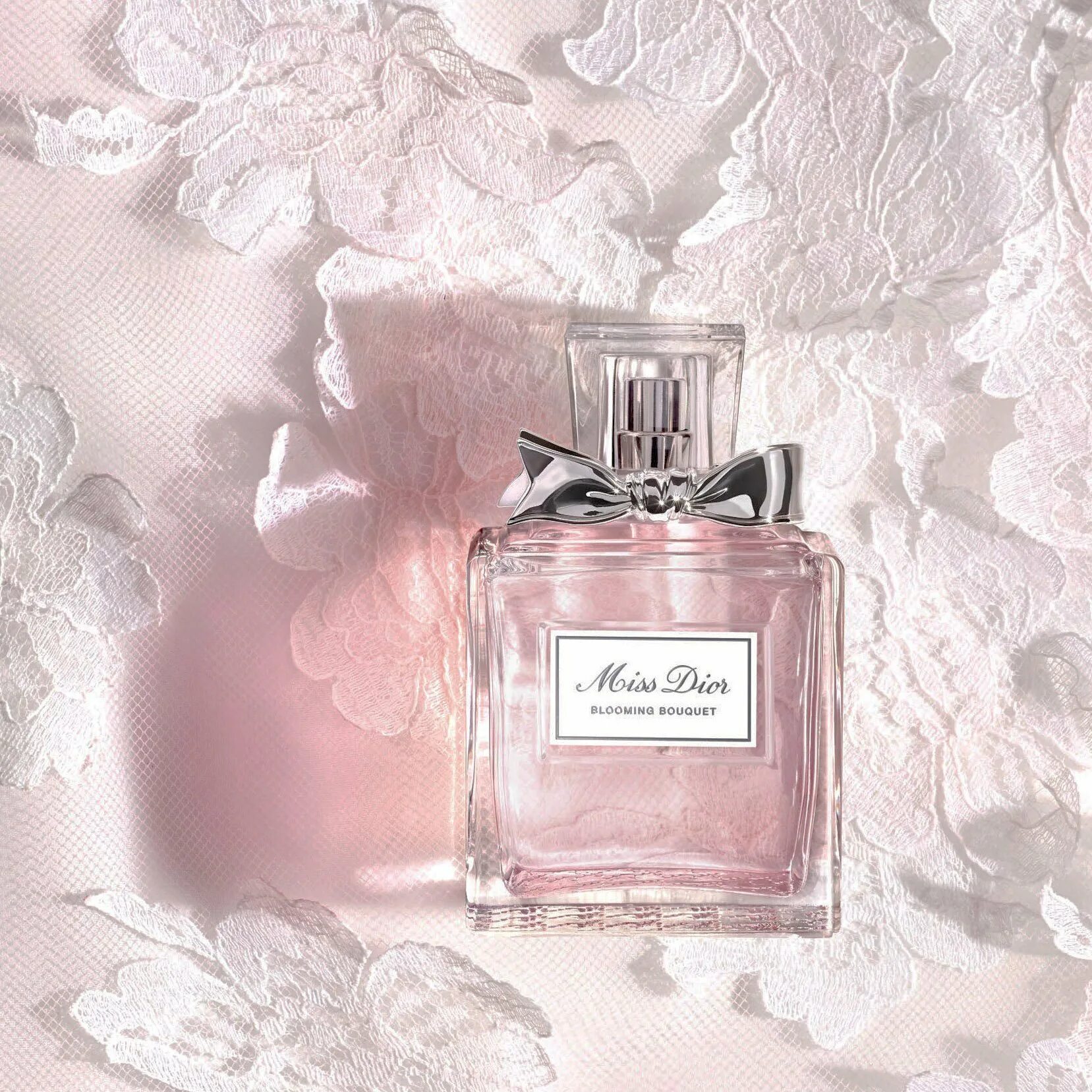 Легкий нежный аромат. Мисс диор Блуминг букет. Miss Dior Blooming Bouquet 100 ml. Christian Dior Miss Dior Blooming Bouquet 2023. Духи диор женские Мисс диор Блуминг букет.