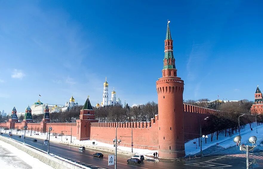 Красная кремлевская стена. Беклемишевская башня Московского Кремля. Москворецкая башня Московского Кремля. Кремлевская стена Москва. Беклемишевская башня Московского Кремля фото.