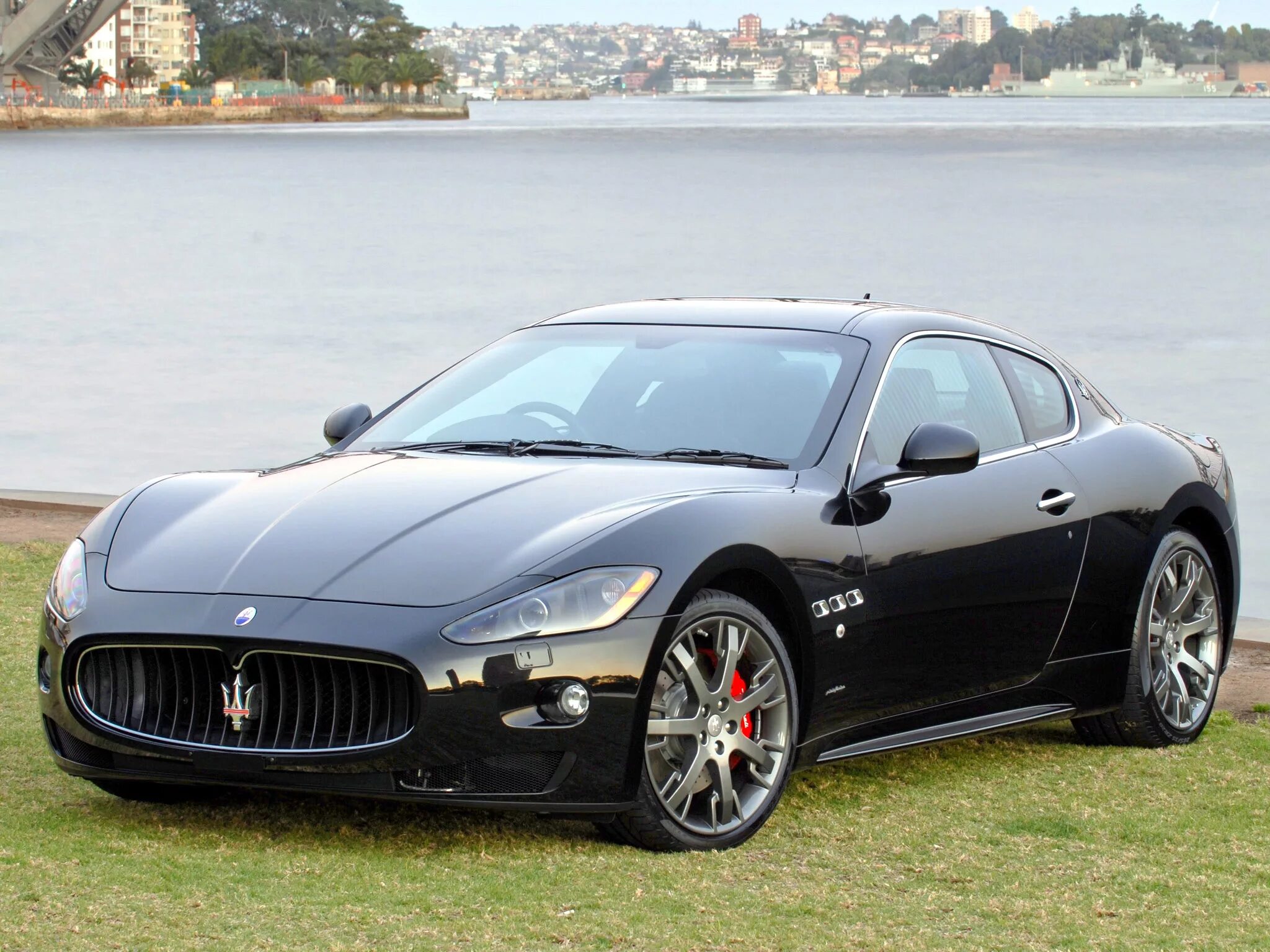 Покажи машину авто. Мазерати Гран Туризмо. Maserati GRANTURISMO S. Мазерати Гран Туризмо s. Мазерати ГРАНТУРИЗМО 2008 черная.